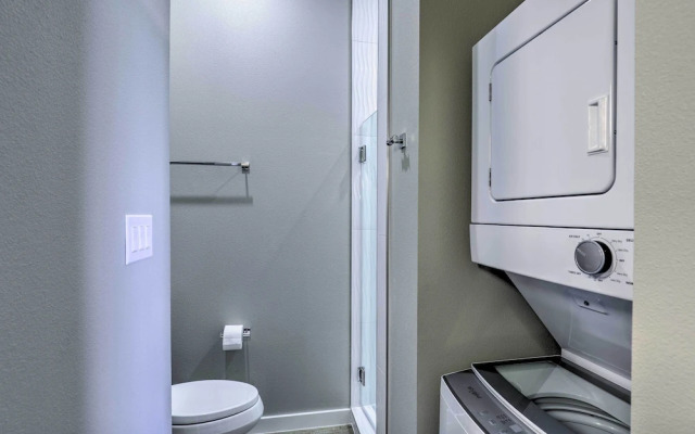 San Marcos Apartment w/ Off-street Parking!