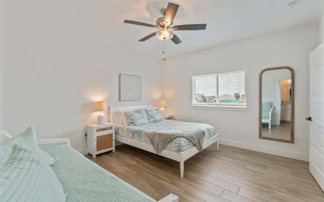 Chancla - Pet Friendly! Community Pool!