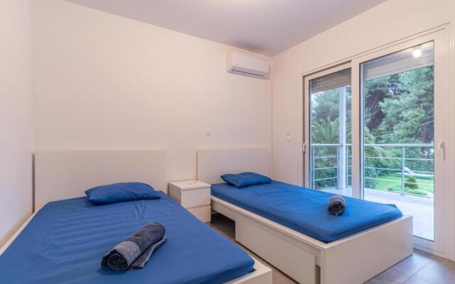 Marvelous, Secluded Villa w/ 3 BR , Pool & Garden, Kavos