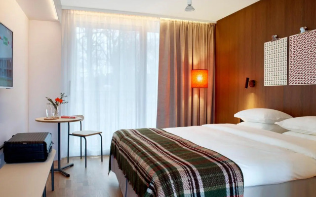 Ten Hotel