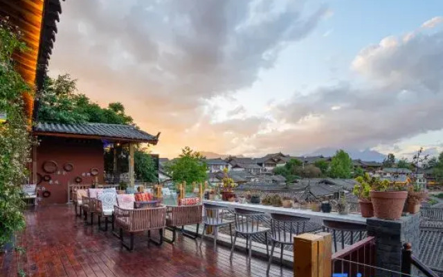 Xinsu Snow Mountain Qingcheng Panoramic Holiday Club