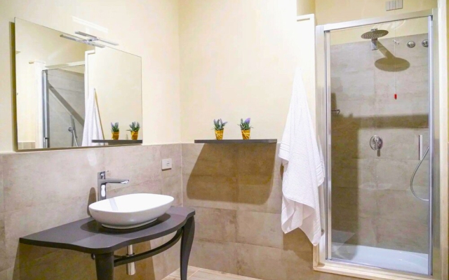 Trilo Classic Modern Apt Close to Pistoia