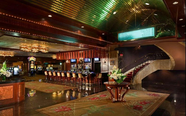El Cortez Hotel and Casino - 21 and Over