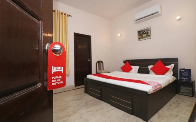 OYO 22764 Sun Hotel
