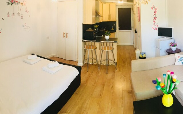 Oxford Private Studio - Parking