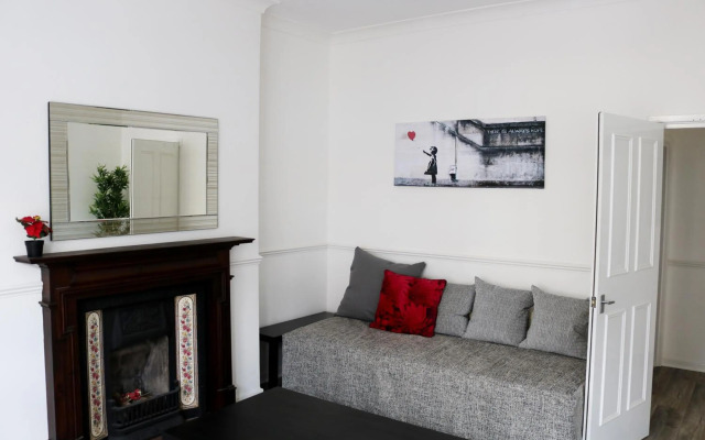 3 Fitzhamon Embankment APARTMENTS