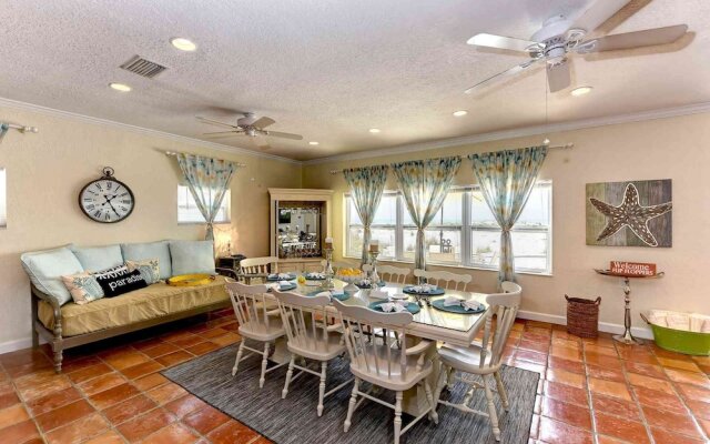 Sunset Point Apartment 4