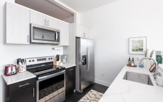 Flexhome Skywalk to Fiserv U4 RooftopGymParking