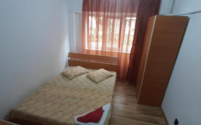 Apartament Parter 1 Strada Pictor Tonitza