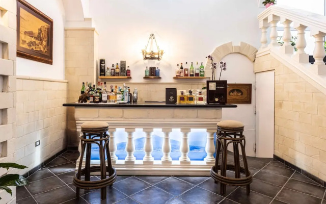 Elegant Sorrento Coast Villa with Pool and Tennis Court