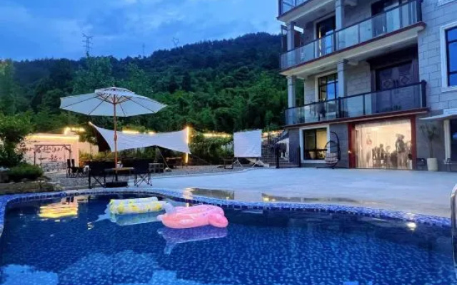 Under Persimmon Trees · Fam&Team Retreat·Pool·Pet Stay (Tonglu OMG Park Branch) – Outside – Hangzhou