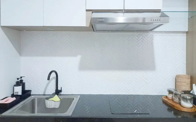 Gorgeous And Homey 1Br Mataram City Apartment