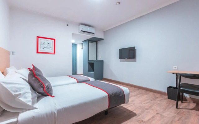 Super OYO Townhouse 2 Hotel Gunung Sahari