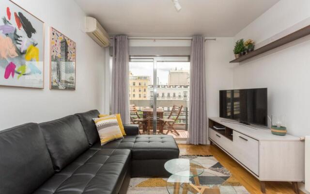 Cozy studio overlooking Pedro Zerolo Square