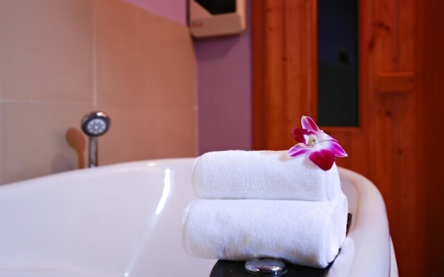 Hue Serene Shining Hotel & Spa
