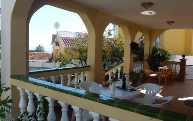 Villas Nerjazul - Villa Lola