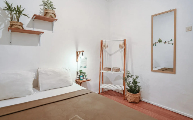 Snooze Guesthouse Yogyakarta - Hostel
