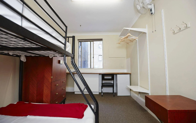 Home Backpackers
