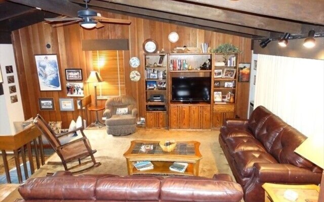 Mammoth S #204 3 Bedroom Condo