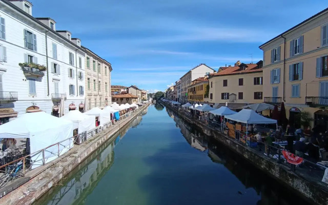 Unique 4 Storey House on Naviglio 4Bd, 4Bt