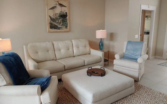 Peaceful Waterfront Pool Home 3 Bedroom Home by RedAwning