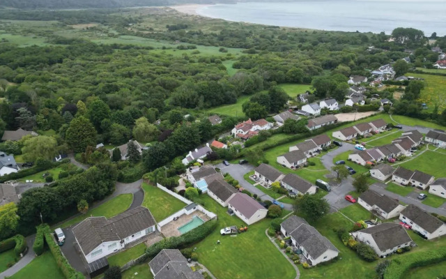 Bayview 3 - 2 Bedroom Chalet - Bayview Oxwich