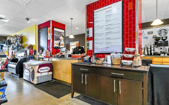 Majestic Beach Towers 1-1603