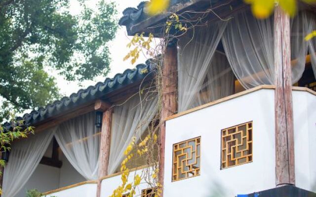Yueshang Zen Space Homestay (Tongli Ancient Town Branch)