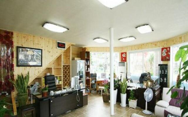 Human Valley Pension