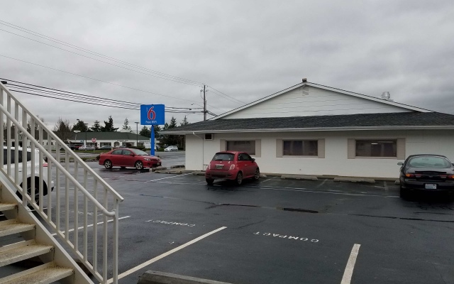 Motel 6 Burlington, WA