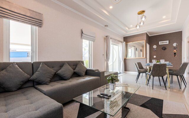 Cozy 3 Bedroom Pool Villa C883