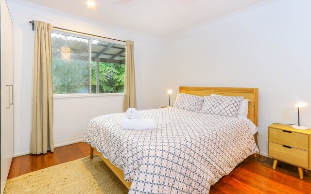 Fingal Beach House 14 Lagoon Road