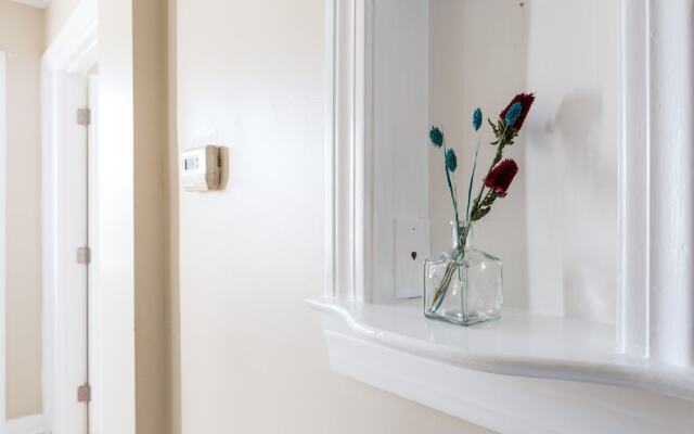 Spacious 6BR /2.5 Bath in Highlands!