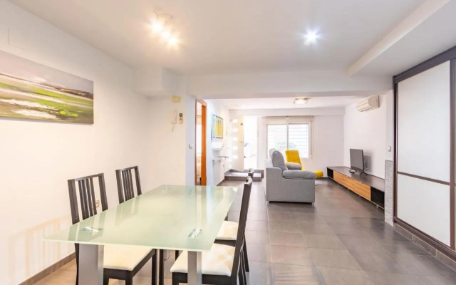 Alhondiga Oasis Suite by Valcambre