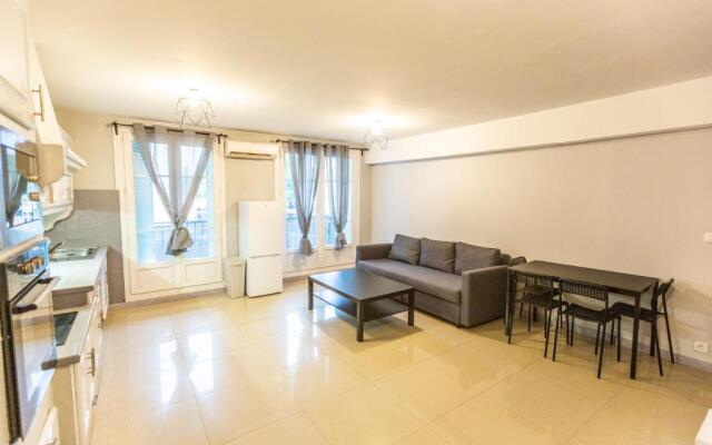 Superbe T4 renove spacieux avec stationnement libre et gratuit