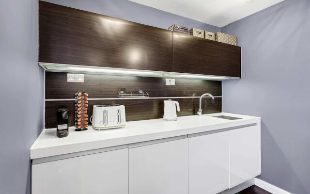 Gorgeous Mile End Flat