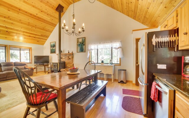 Hikers Haven: Pine Getaway w/ Wraparound Deck!