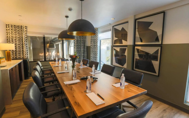 voco The Darwin Atlanta Midtown by IHG