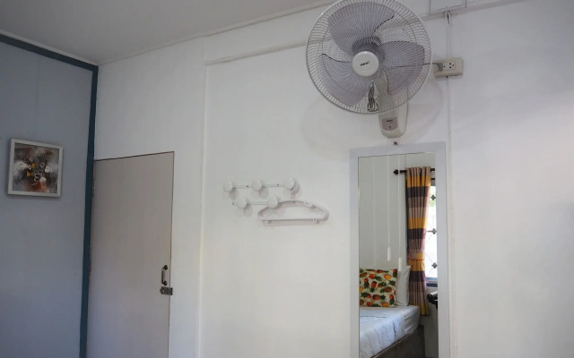 Stay With Me Guesthouse