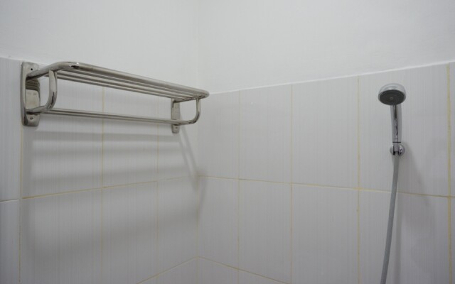 RedDoorz near Alun Alun Kaliwungu Kendal