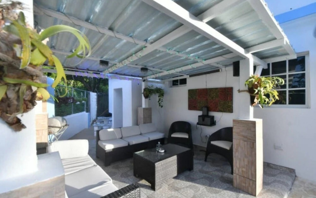 Gorgeous Spacious Property in Prime Beach Location