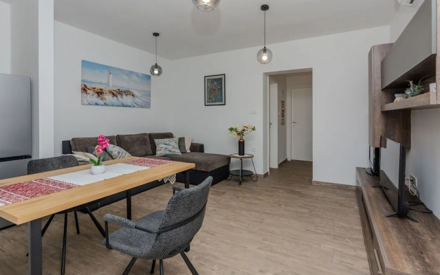 Apartment Mutak