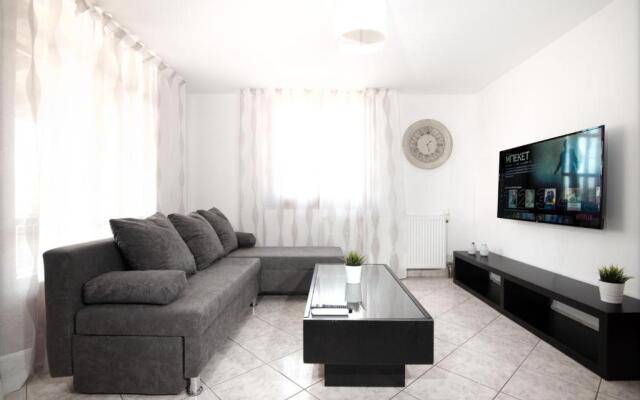 MTC-NS Apartments by the Airport