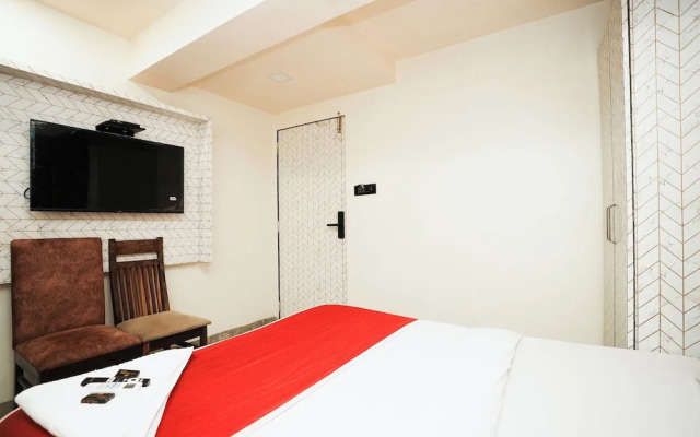 Hotel Versova Inn