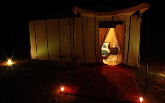 Sahara Luxury Camp