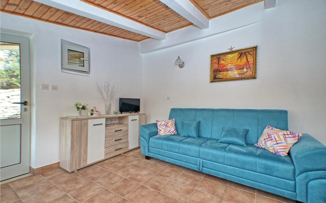 Nice Home in Vela Luka With 2 Bedrooms