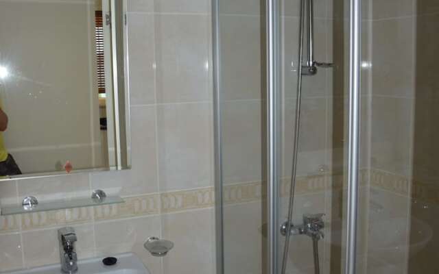 Park Apartment by Turkish Lettings