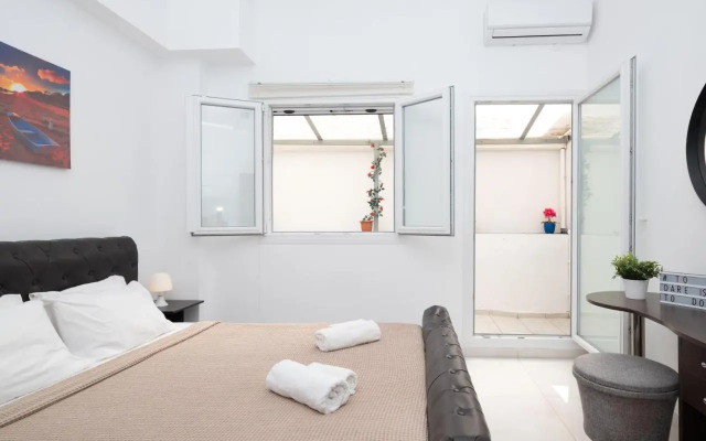 Palm House Near Heraklion Airport