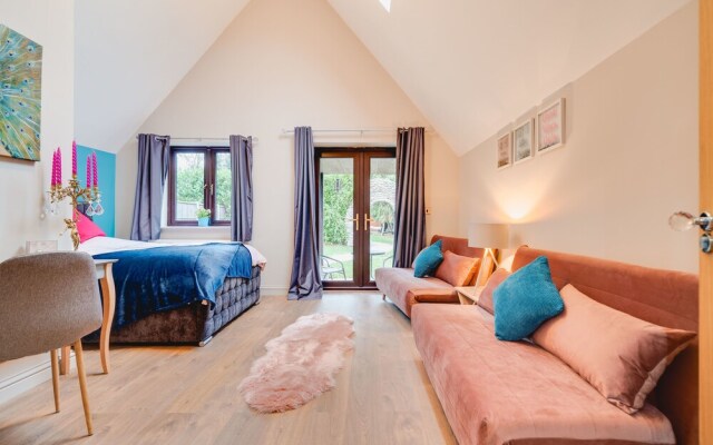 Brook Barn with Sauna & Hot Tub