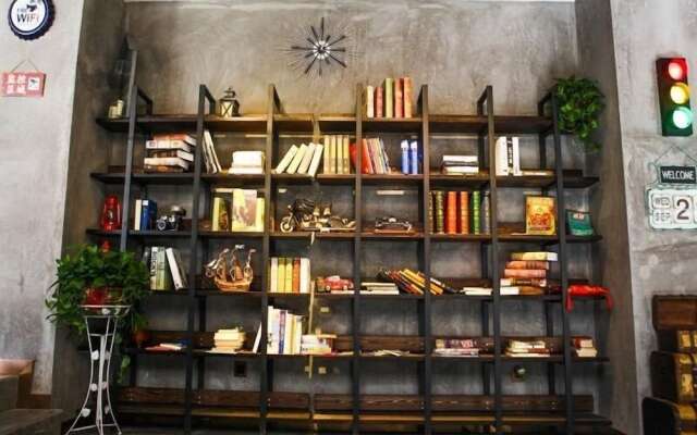 James Joyce Coffetel (Xi'an Huaqing Chi Branch)